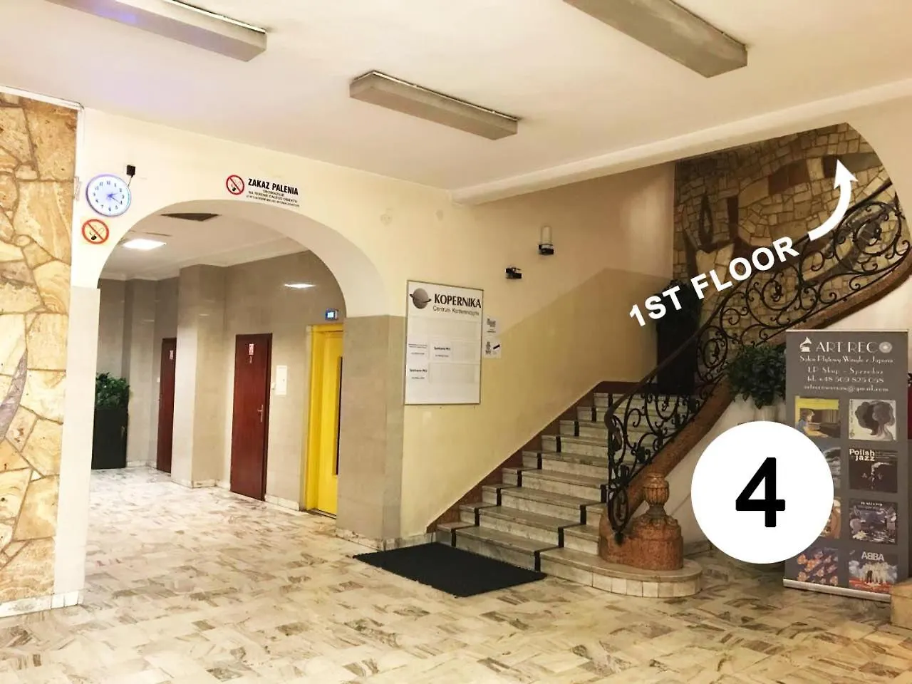 The Warsaw Hostel 0*,